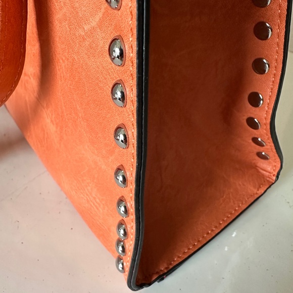 NWT Handbag/Shoulder Bag Coveri World. - Picture 3 of 13